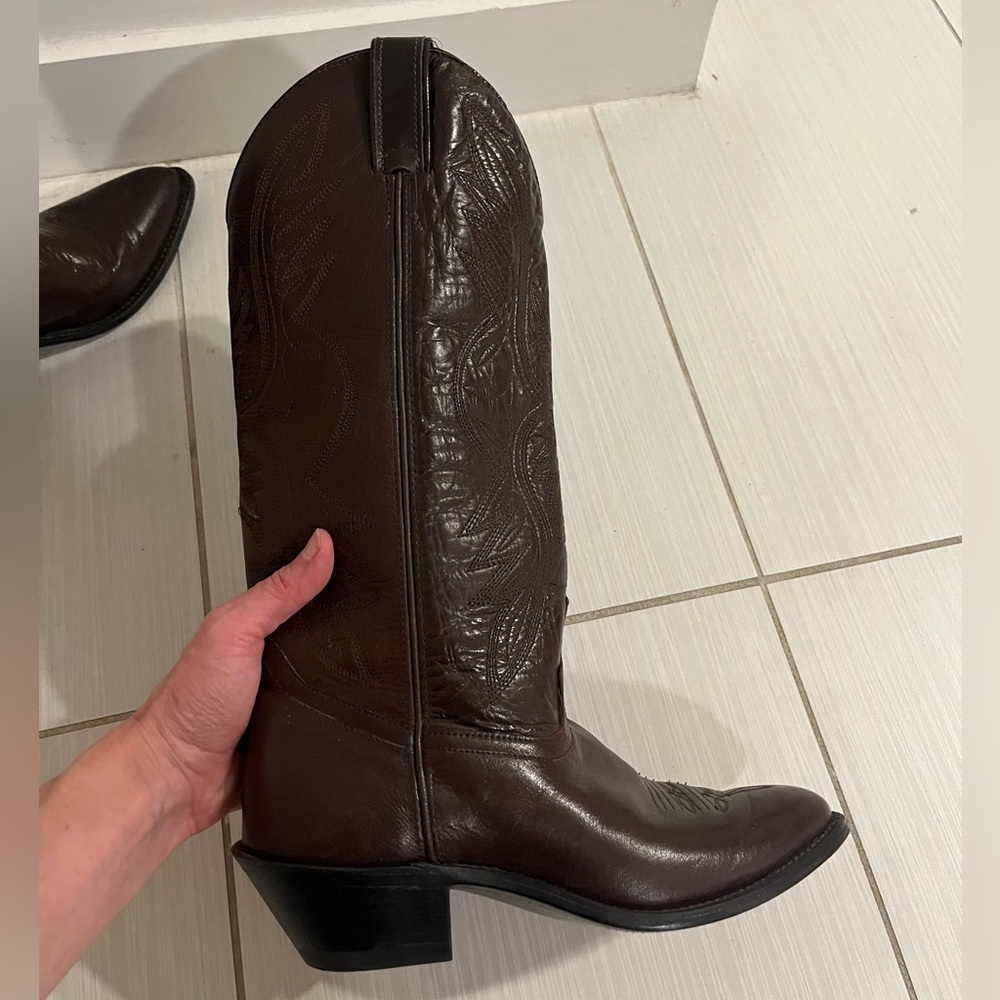 Laredo Dark Brown Leather Cowgirl Boots (Size 7 but fit like a 6 1/2) - Picture 3 of 11